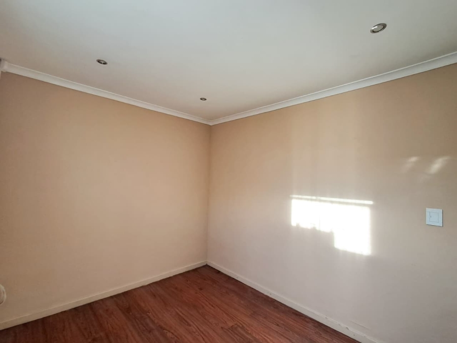 To Let 2 Bedroom Property for Rent in Scottsdene Western Cape